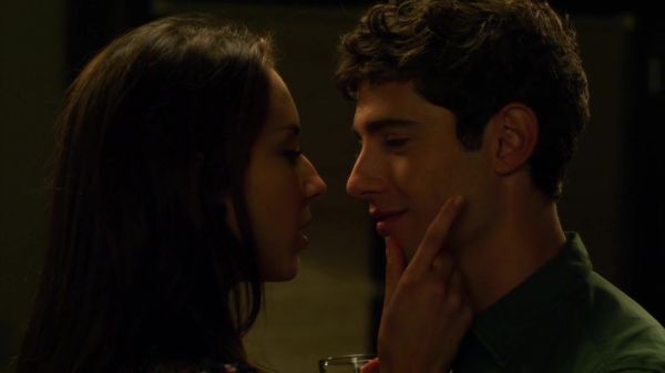 Pretty_Little_Liars_S02x21_720p_Bluray_Dual_PauloADM_1578.jpg