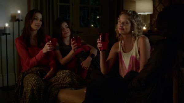 Pretty_Little_Liars_S03E01_BluRay_Rip_720p_Dual_Audio_WWW_TORRENTDOSFILMES_COM_0168.jpg