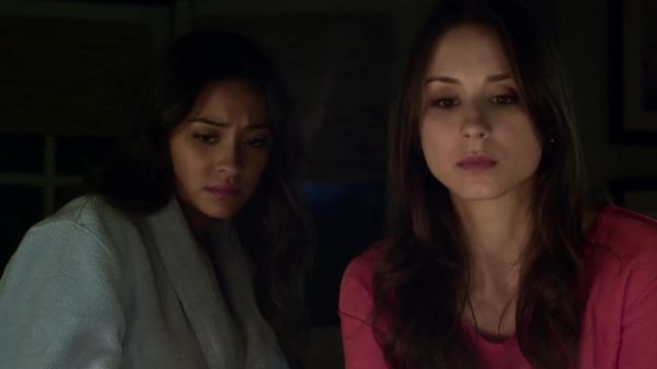 Pretty_Little_Liars_S03E01_BluRay_Rip_720p_Dual_Audio_WWW_TORRENTDOSFILMES_COM_0442.jpg
