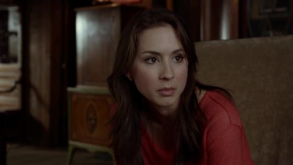 Pretty_Little_Liars_S03E01_BluRay_Rip_720p_Dual_Audio_WWW_TORRENTDOSFILMES_COM_0602.jpg