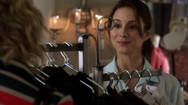 Pretty_Little_Liars_S03E01_BluRay_Rip_720p_Dual_Audio_WWW_TORRENTDOSFILMES_COM_0876.jpg