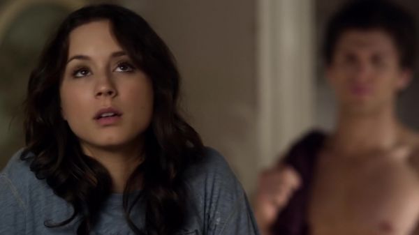 Pretty_Little_Liars_S03E01_BluRay_Rip_720p_Dual_Audio_WWW_TORRENTDOSFILMES_COM_1299.jpg