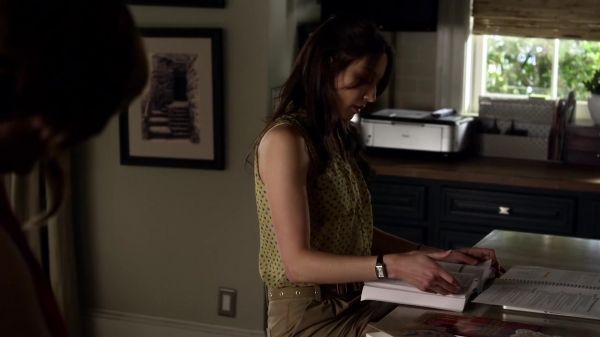 Pretty_Little_Liars_S03E01_BluRay_Rip_720p_Dual_Audio_WWW_TORRENTDOSFILMES_COM_1551.jpg