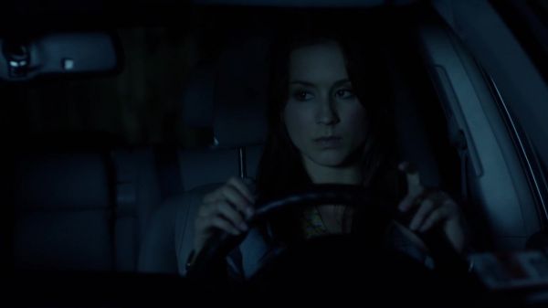 Pretty_Little_Liars_S03E01_BluRay_Rip_720p_Dual_Audio_WWW_TORRENTDOSFILMES_COM_1770.jpg