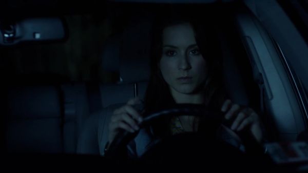 Pretty_Little_Liars_S03E01_BluRay_Rip_720p_Dual_Audio_WWW_TORRENTDOSFILMES_COM_1771.jpg