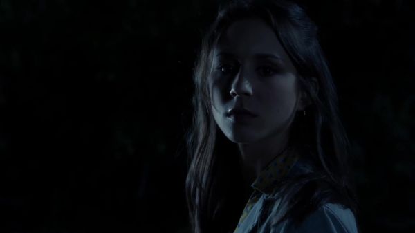 Pretty_Little_Liars_S03E01_BluRay_Rip_720p_Dual_Audio_WWW_TORRENTDOSFILMES_COM_1795.jpg