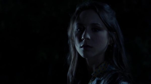 Pretty_Little_Liars_S03E01_BluRay_Rip_720p_Dual_Audio_WWW_TORRENTDOSFILMES_COM_1796.jpg