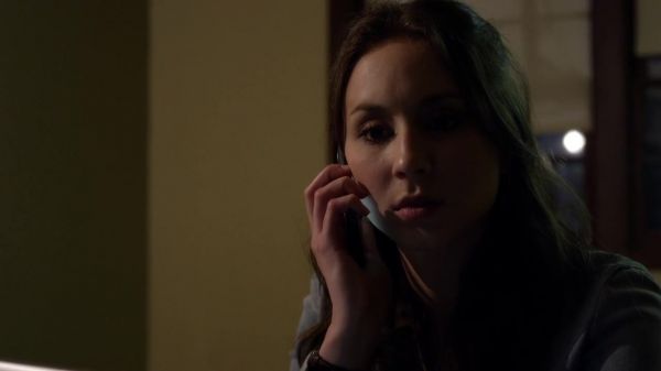 Pretty_Little_Liars_S03E01_BluRay_Rip_720p_Dual_Audio_WWW_TORRENTDOSFILMES_COM_2010.jpg