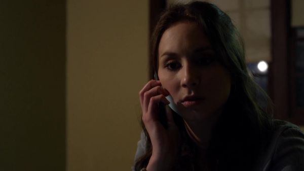 Pretty_Little_Liars_S03E01_BluRay_Rip_720p_Dual_Audio_WWW_TORRENTDOSFILMES_COM_2011.jpg