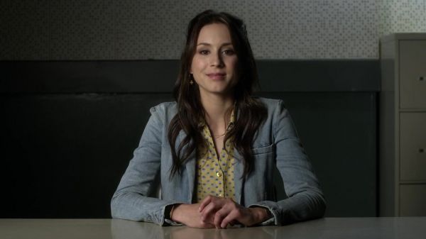 Pretty_Little_Liars_S03E01_BluRay_Rip_720p_Dual_Audio_WWW_TORRENTDOSFILMES_COM_2043.jpg