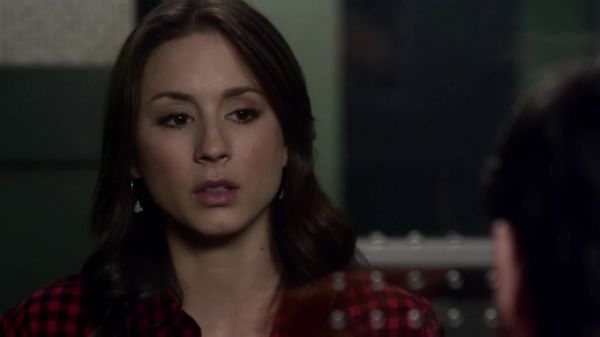 Pretty_Little_Liars_S03E01_BluRay_Rip_720p_Dual_Audio_WWW_TORRENTDOSFILMES_COM_2234.jpg