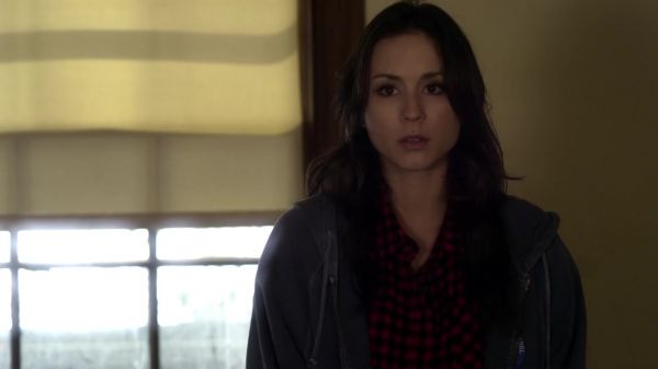 Pretty_Little_Liars_S03E01_BluRay_Rip_720p_Dual_Audio_WWW_TORRENTDOSFILMES_COM_2465.jpg