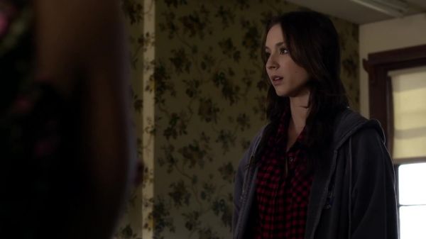 Pretty_Little_Liars_S03E01_BluRay_Rip_720p_Dual_Audio_WWW_TORRENTDOSFILMES_COM_2486.jpg