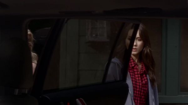 Pretty_Little_Liars_S03E01_BluRay_Rip_720p_Dual_Audio_WWW_TORRENTDOSFILMES_COM_2550.jpg