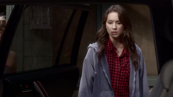 Pretty_Little_Liars_S03E01_BluRay_Rip_720p_Dual_Audio_WWW_TORRENTDOSFILMES_COM_2555.jpg