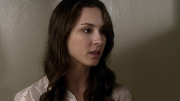 Pretty_Little_Liars_S03E02_BluRay_Rip_720p_Dual_Audio_WWW_TORRENTDOSFILMES_COM_0182.jpg