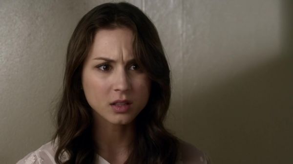 Pretty_Little_Liars_S03E02_BluRay_Rip_720p_Dual_Audio_WWW_TORRENTDOSFILMES_COM_0207.jpg