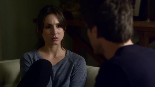 Pretty_Little_Liars_S03E02_BluRay_Rip_720p_Dual_Audio_WWW_TORRENTDOSFILMES_COM_0893.jpg