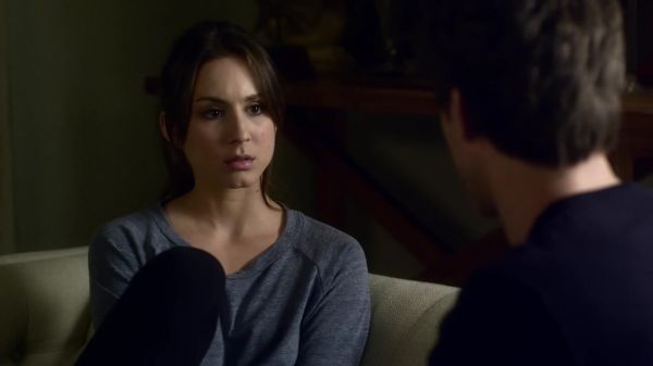 Pretty_Little_Liars_S03E02_BluRay_Rip_720p_Dual_Audio_WWW_TORRENTDOSFILMES_COM_0898.jpg