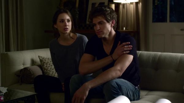 Pretty_Little_Liars_S03E02_BluRay_Rip_720p_Dual_Audio_WWW_TORRENTDOSFILMES_COM_0967.jpg