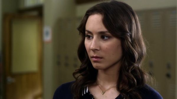 Pretty_Little_Liars_S03E02_BluRay_Rip_720p_Dual_Audio_WWW_TORRENTDOSFILMES_COM_1145.jpg