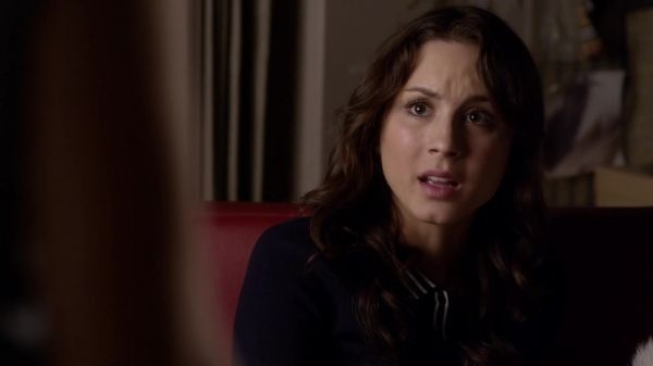 Pretty_Little_Liars_S03E02_BluRay_Rip_720p_Dual_Audio_WWW_TORRENTDOSFILMES_COM_1375.jpg
