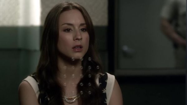 Pretty_Little_Liars_S03E02_BluRay_Rip_720p_Dual_Audio_WWW_TORRENTDOSFILMES_COM_2216.jpg