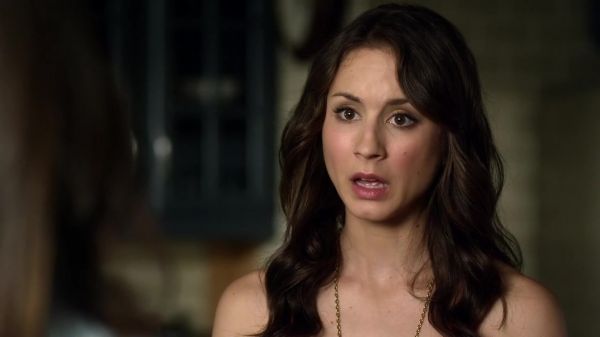 Pretty_Little_Liars_S03E03_BluRay_Rip_720p_Dual_Audio_WWW_TORRENTDOSFILMES_COM_0824.jpg