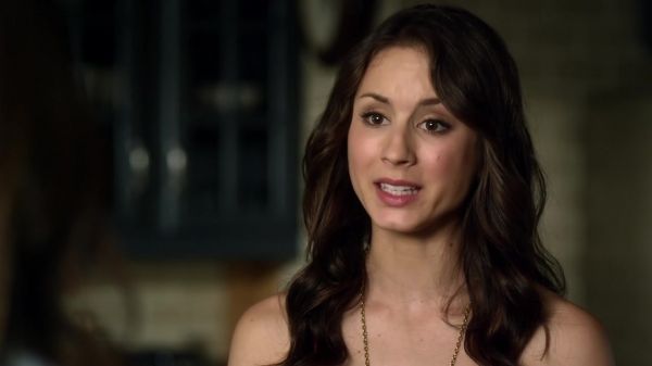 Pretty_Little_Liars_S03E03_BluRay_Rip_720p_Dual_Audio_WWW_TORRENTDOSFILMES_COM_0827.jpg