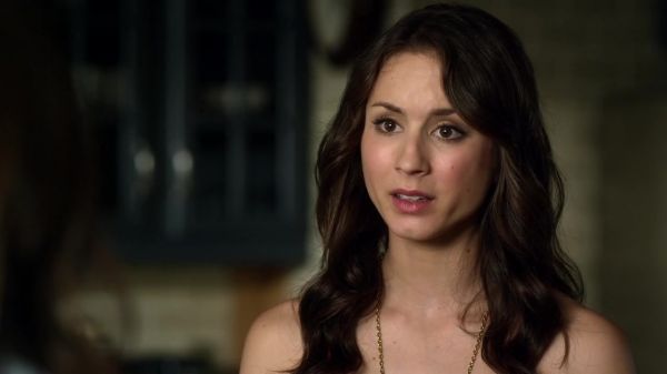 Pretty_Little_Liars_S03E03_BluRay_Rip_720p_Dual_Audio_WWW_TORRENTDOSFILMES_COM_0828.jpg