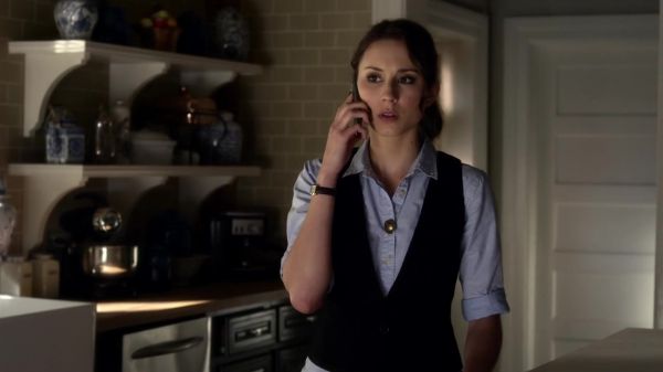 Pretty_Little_Liars_S03E03_BluRay_Rip_720p_Dual_Audio_WWW_TORRENTDOSFILMES_COM_1849.jpg