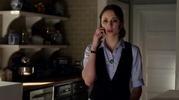 Pretty_Little_Liars_S03E03_BluRay_Rip_720p_Dual_Audio_WWW_TORRENTDOSFILMES_COM_1850.jpg