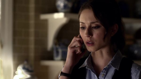 Pretty_Little_Liars_S03E03_BluRay_Rip_720p_Dual_Audio_WWW_TORRENTDOSFILMES_COM_1852.jpg