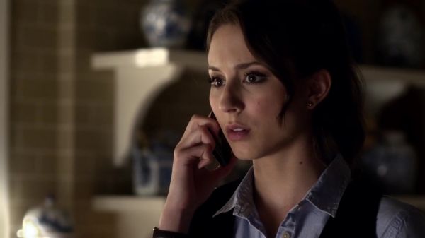 Pretty_Little_Liars_S03E03_BluRay_Rip_720p_Dual_Audio_WWW_TORRENTDOSFILMES_COM_1856.jpg