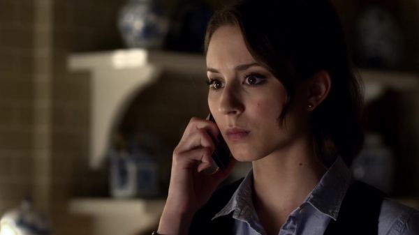 Pretty_Little_Liars_S03E03_BluRay_Rip_720p_Dual_Audio_WWW_TORRENTDOSFILMES_COM_1861.jpg