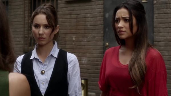 Pretty_Little_Liars_S03E03_BluRay_Rip_720p_Dual_Audio_WWW_TORRENTDOSFILMES_COM_2342.jpg