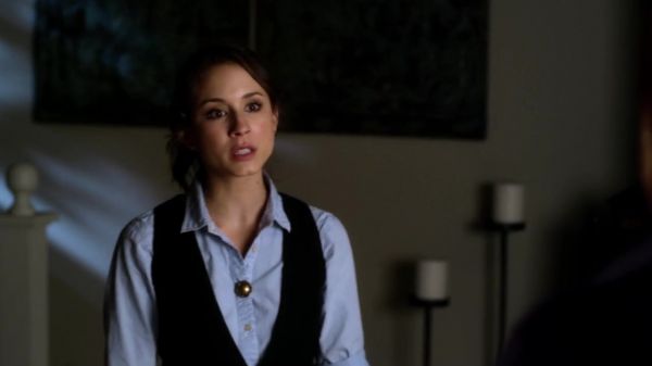 Pretty_Little_Liars_S03E03_BluRay_Rip_720p_Dual_Audio_WWW_TORRENTDOSFILMES_COM_2410.jpg