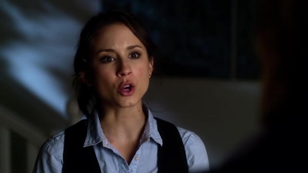 Pretty_Little_Liars_S03E03_BluRay_Rip_720p_Dual_Audio_WWW_TORRENTDOSFILMES_COM_2416.jpg