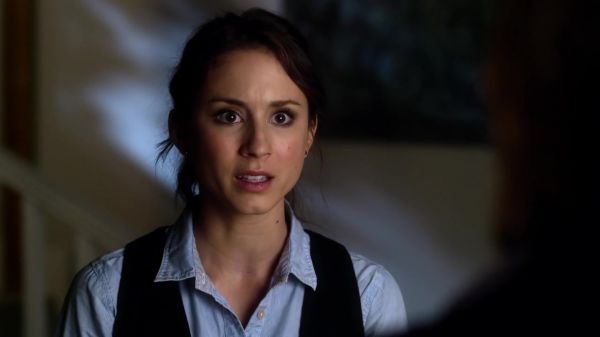 Pretty_Little_Liars_S03E03_BluRay_Rip_720p_Dual_Audio_WWW_TORRENTDOSFILMES_COM_2436.jpg