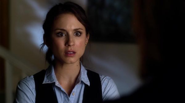 Pretty_Little_Liars_S03E03_BluRay_Rip_720p_Dual_Audio_WWW_TORRENTDOSFILMES_COM_2448.jpg
