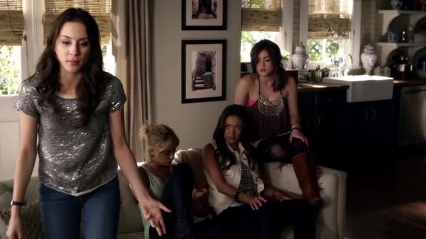 Pretty_Little_Liars_S03E04_BluRay_Rip_720p_Dual_Audio_WWW_TORRENTDOSFILMES_COM_1169.jpg