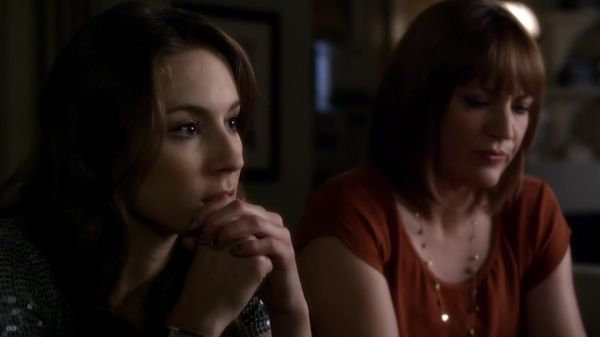 Pretty_Little_Liars_S03E04_BluRay_Rip_720p_Dual_Audio_WWW_TORRENTDOSFILMES_COM_1847.jpg