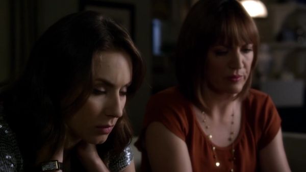 Pretty_Little_Liars_S03E04_BluRay_Rip_720p_Dual_Audio_WWW_TORRENTDOSFILMES_COM_1866.jpg