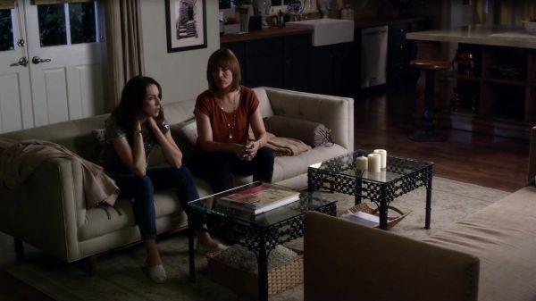 Pretty_Little_Liars_S03E04_BluRay_Rip_720p_Dual_Audio_WWW_TORRENTDOSFILMES_COM_1877.jpg