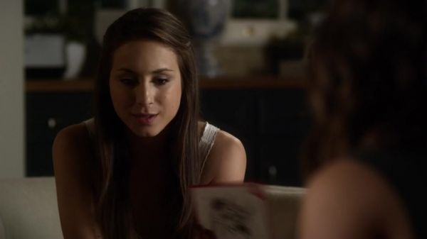 Pretty_Little_Liars_S03E05_BluRay_Rip_720p_Dual_Audio_WWW_TORRENTDOSFILMES_COM_1047.jpg