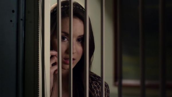 Pretty_Little_Liars_S03E05_BluRay_Rip_720p_Dual_Audio_WWW_TORRENTDOSFILMES_COM_1323.jpg