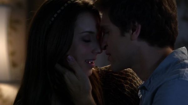 Pretty_Little_Liars_S03E05_BluRay_Rip_720p_Dual_Audio_WWW_TORRENTDOSFILMES_COM_1780.jpg