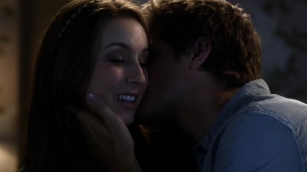 Pretty_Little_Liars_S03E05_BluRay_Rip_720p_Dual_Audio_WWW_TORRENTDOSFILMES_COM_1782.jpg