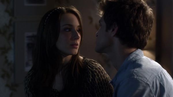 Pretty_Little_Liars_S03E05_BluRay_Rip_720p_Dual_Audio_WWW_TORRENTDOSFILMES_COM_1790.jpg