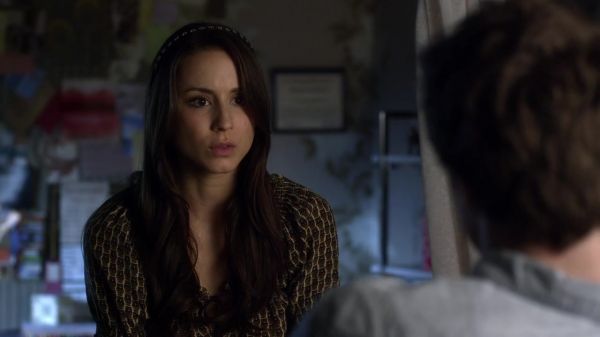 Pretty_Little_Liars_S03E05_BluRay_Rip_720p_Dual_Audio_WWW_TORRENTDOSFILMES_COM_1830.jpg